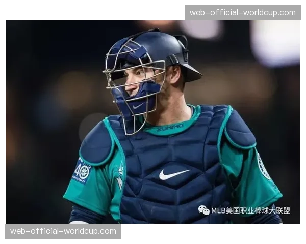 打击:委内瑞拉女垒主力捕手苏珊娜·拉米雷斯训练中手指骨折,无缘下月世锦赛 打击:委内瑞拉女垒主力捕手苏珊娜·拉米雷斯训练中手指骨折,无缘下月世锦赛