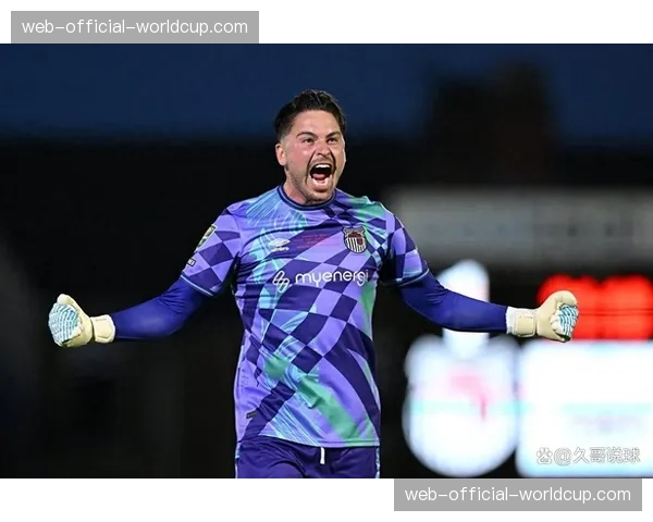 曼联门将因可穿戴设备监测到异常心率,赛前热身时被预防性换下 曼联门将因可穿戴设备监测到异常心率,赛前热身时被预防性换下